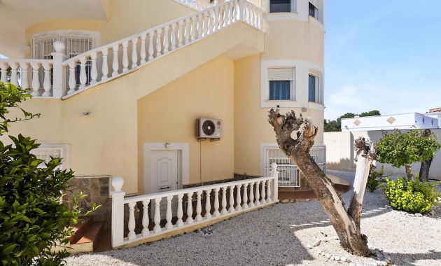 Herverkoop - Detached Villa -
Pinar de Campoverde - Pinar de Campoverde - Village