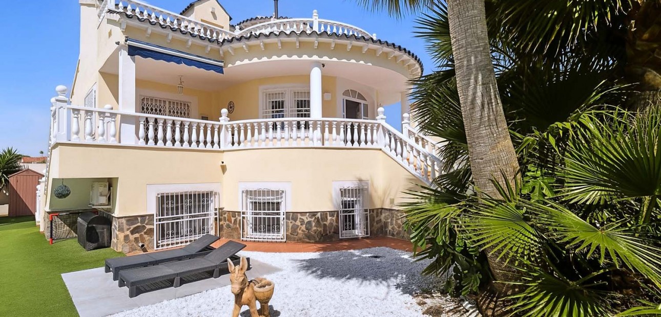 Herverkoop - Detached Villa -
Pinar de Campoverde - Pinar de Campoverde - Village