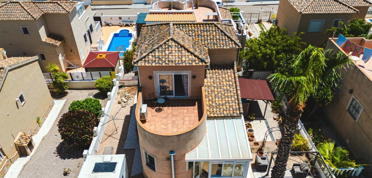 Herverkoop - Detached Villa -
Pinar de Campoverde - Pinar de Campoverde - Village