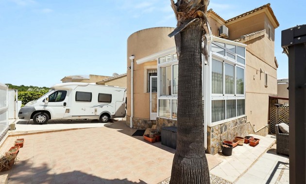 Herverkoop - Detached Villa -
Pinar de Campoverde - Pinar de Campoverde - Village