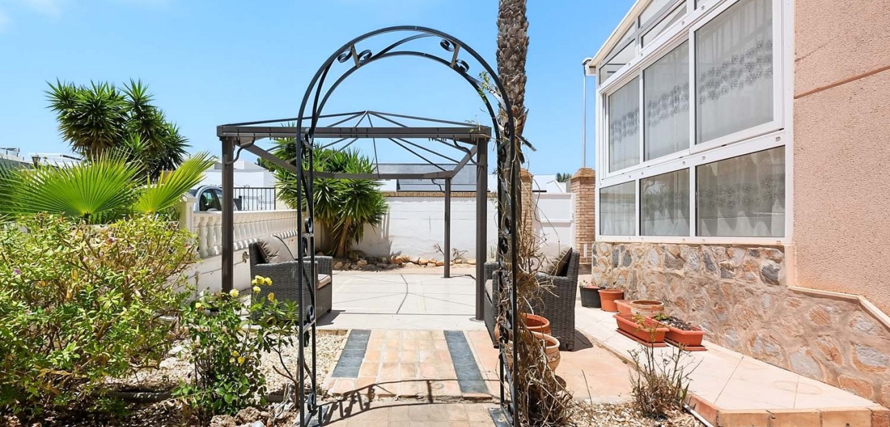 Herverkoop - Detached Villa -
Pinar de Campoverde - Pinar de Campoverde - Village