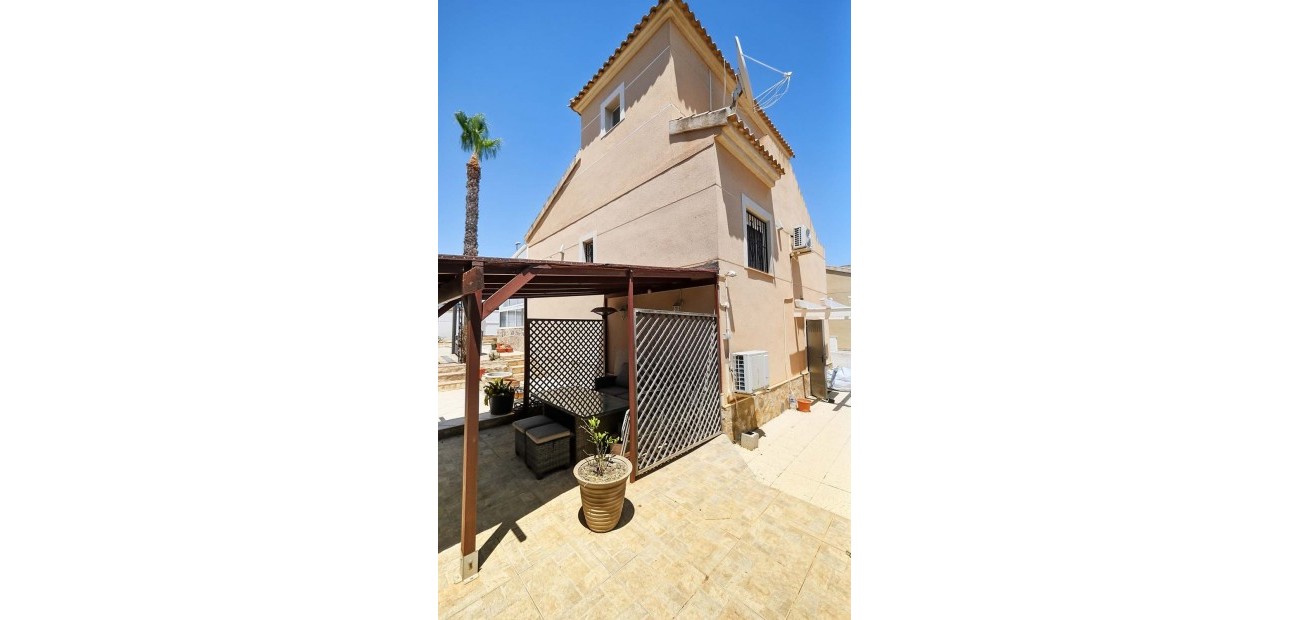 Herverkoop - Detached Villa -
Pinar de Campoverde - Pinar de Campoverde - Village