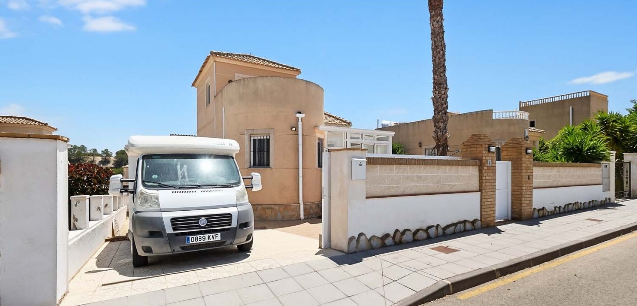 Herverkoop - Detached Villa -
Pinar de Campoverde - Pinar de Campoverde - Village