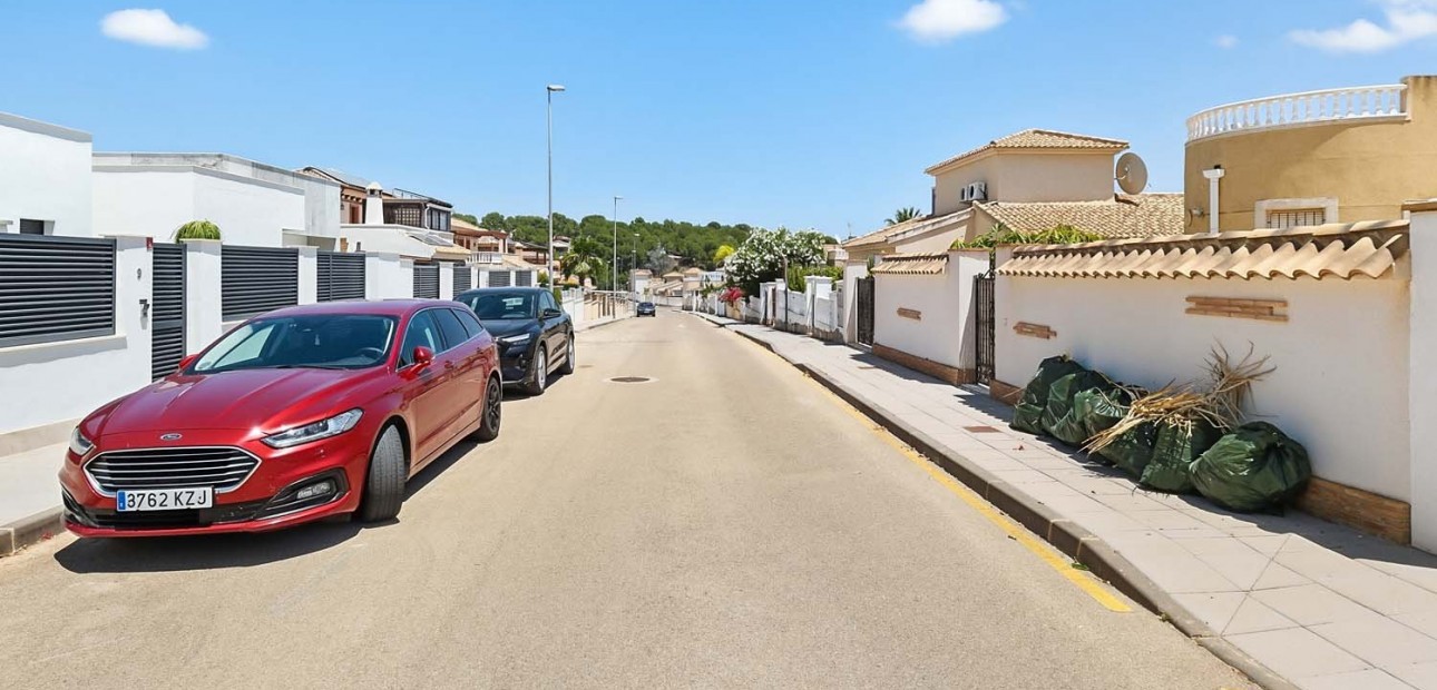 Herverkoop - Detached Villa -
Pinar de Campoverde - Pinar de Campoverde - Village