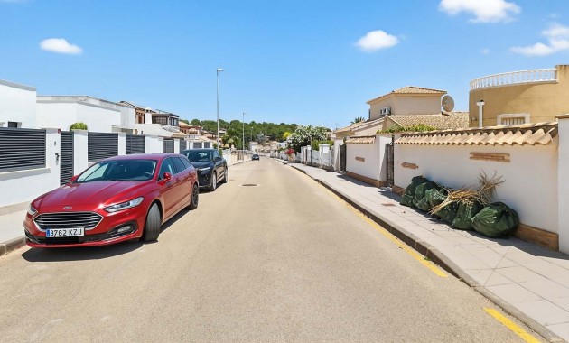 Herverkoop - Detached Villa -
Pinar de Campoverde - Pinar de Campoverde - Village