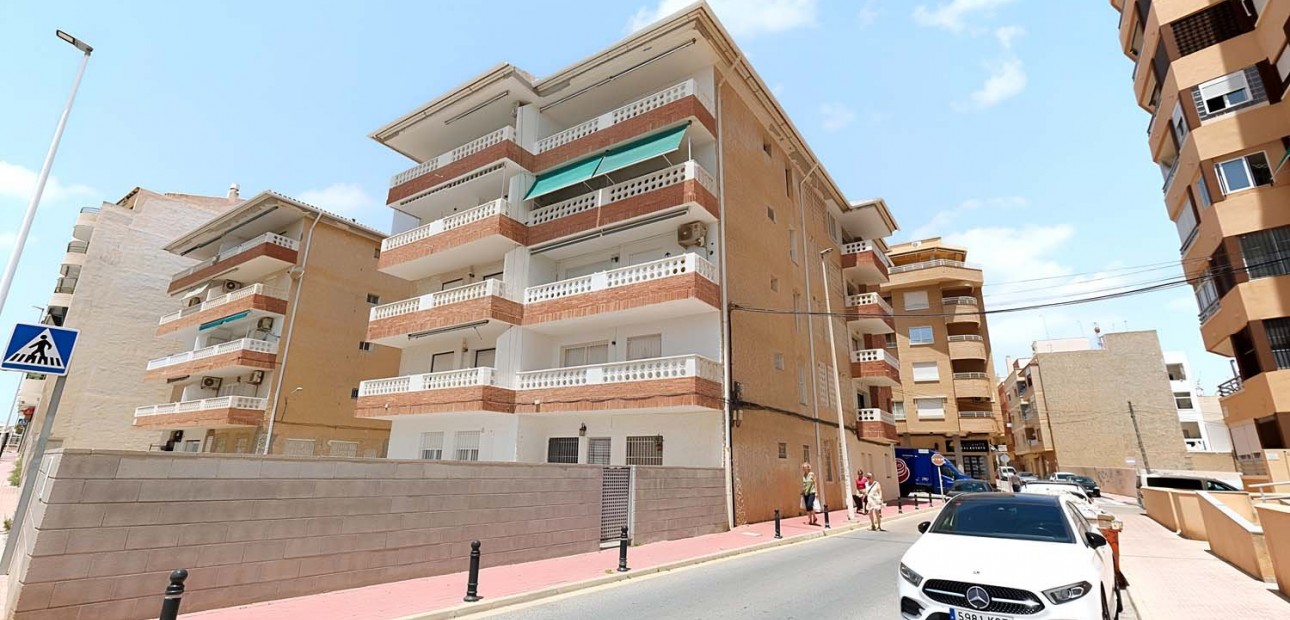 Herverkoop - Appartement / flat -
Torrevieja - Torre La Mata