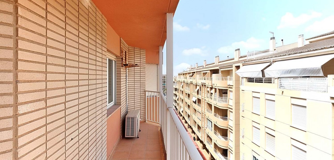Herverkoop - Appartement / flat -
Torrevieja - Torre La Mata