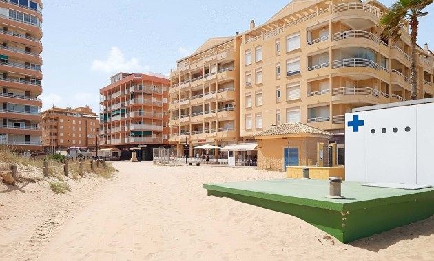 Herverkoop - Appartement / flat -
Torrevieja - Torre La Mata