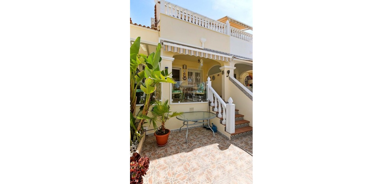 Herverkoop - Herenhuis -
Pinar de Campoverde - Pinar de Campoverde - Village