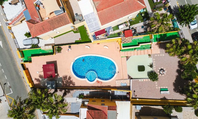 Herverkoop - Herenhuis -
Pinar de Campoverde - Pinar de Campoverde - Village