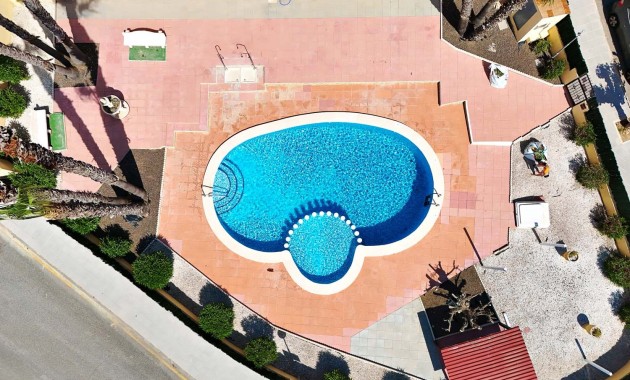 Herverkoop - Herenhuis -
Pinar de Campoverde - Pinar de Campoverde - Village