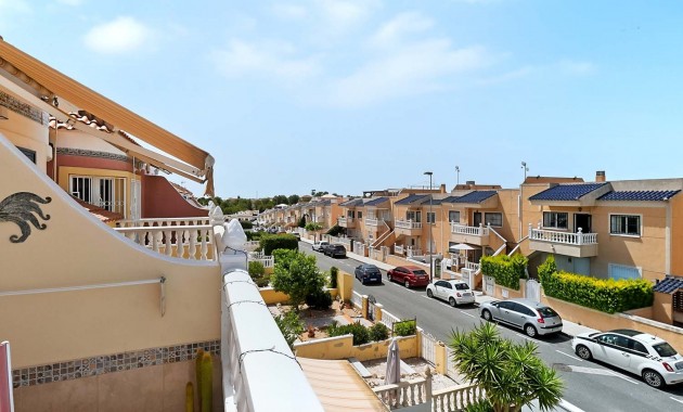 Herverkoop - Herenhuis -
Pinar de Campoverde - Pinar de Campoverde - Village