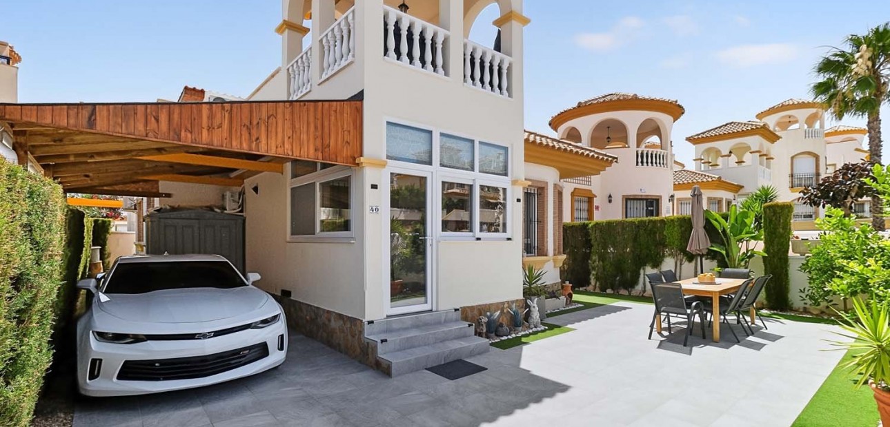 Herverkoop - Detached Villa -
Pinar de Campoverde - Pinar de Campoverde - Village