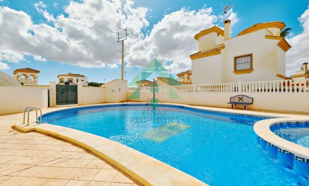 Herverkoop - Detached Villa -
Pinar de Campoverde - Pinar de Campoverde - Village