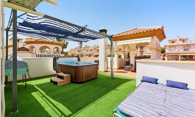 Herverkoop - Detached Villa -
Pinar de Campoverde - Pinar de Campoverde - Village