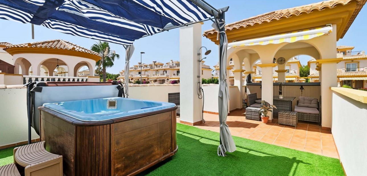 Herverkoop - Detached Villa -
Pinar de Campoverde - Pinar de Campoverde - Village