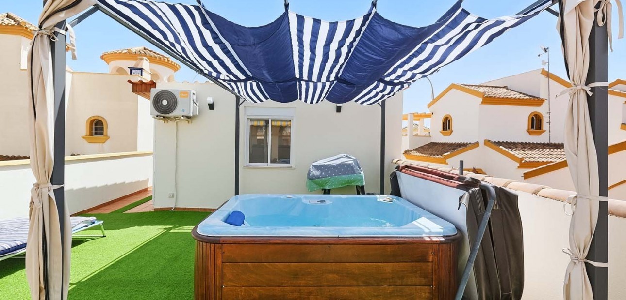 Herverkoop - Detached Villa -
Pinar de Campoverde - Pinar de Campoverde - Village
