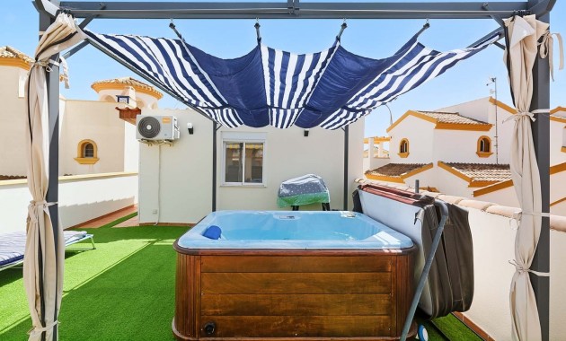Herverkoop - Detached Villa -
Pinar de Campoverde - Pinar de Campoverde - Village