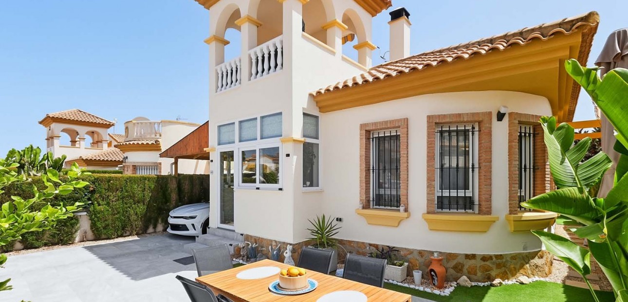 Herverkoop - Detached Villa -
Pinar de Campoverde - Pinar de Campoverde - Village