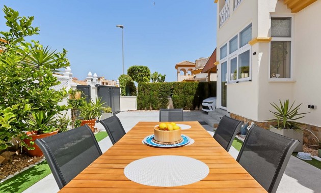 Herverkoop - Detached Villa -
Pinar de Campoverde - Pinar de Campoverde - Village