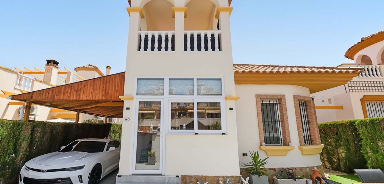 Herverkoop - Detached Villa -
Pinar de Campoverde - Pinar de Campoverde - Village