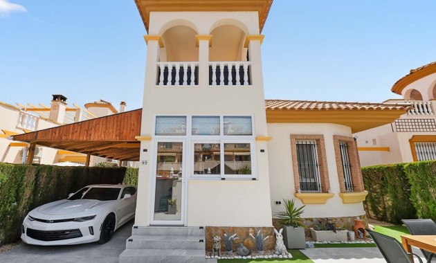 Herverkoop - Detached Villa -
Pinar de Campoverde - Pinar de Campoverde - Village