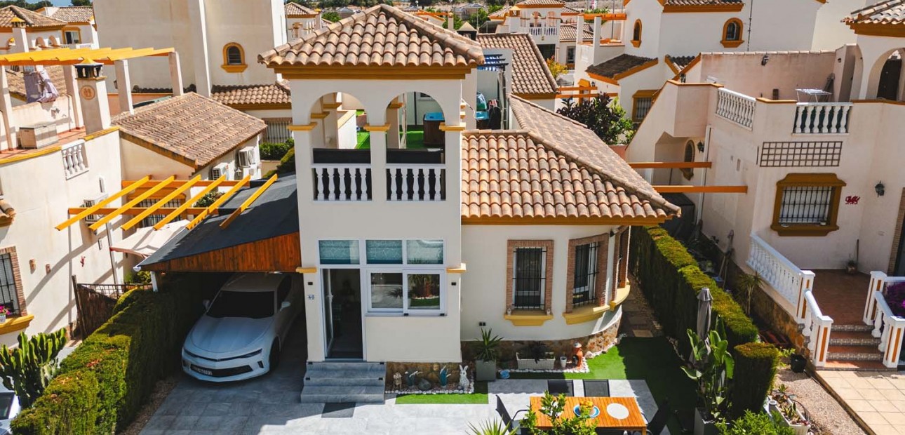 Herverkoop - Detached Villa -
Pinar de Campoverde - Pinar de Campoverde - Village