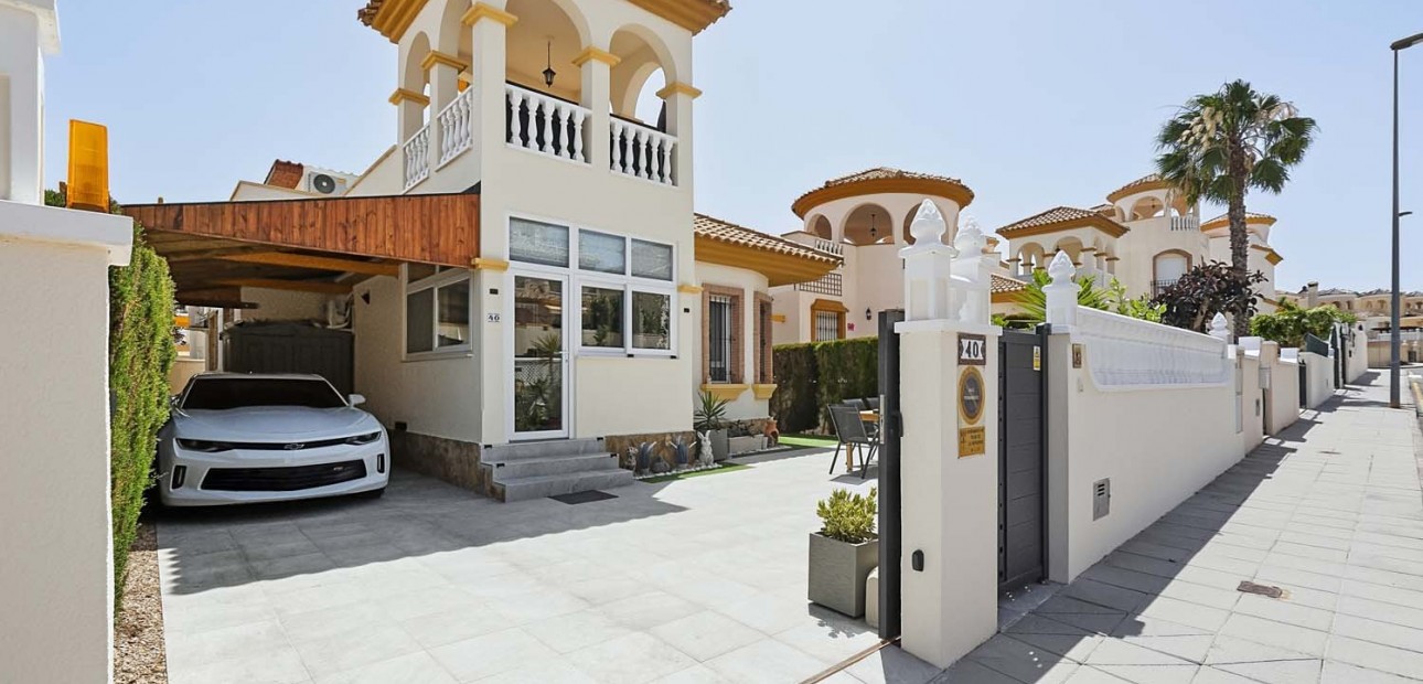Herverkoop - Detached Villa -
Pinar de Campoverde - Pinar de Campoverde - Village