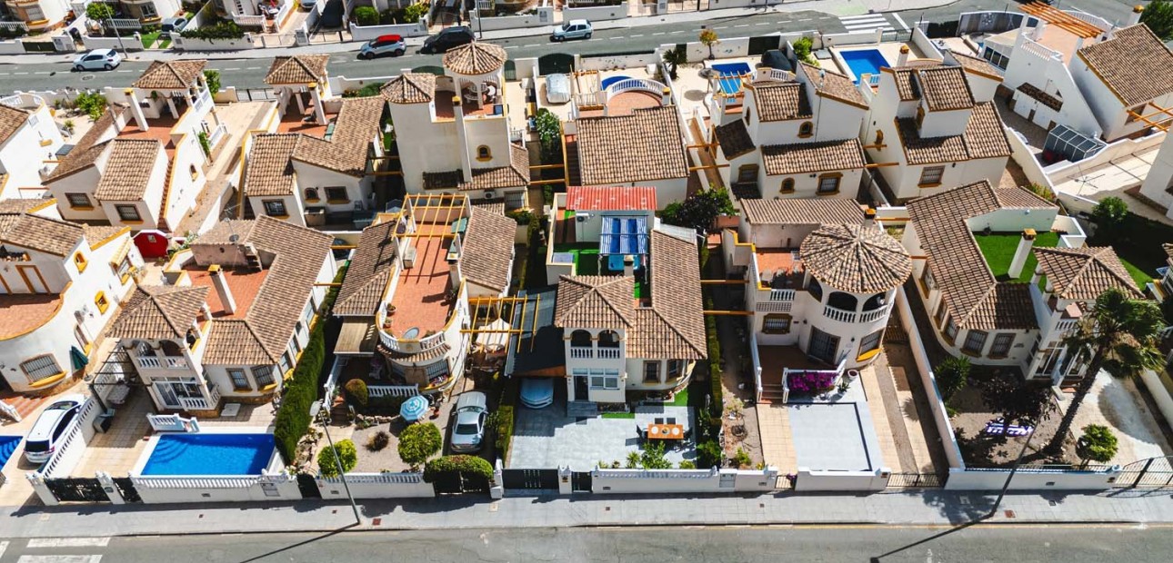 Herverkoop - Detached Villa -
Pinar de Campoverde - Pinar de Campoverde - Village