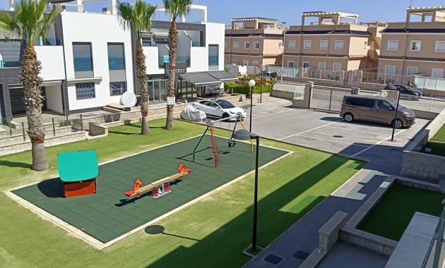 Herverkoop - Appartement / flat -
Orihuela Costa - Punta Prima