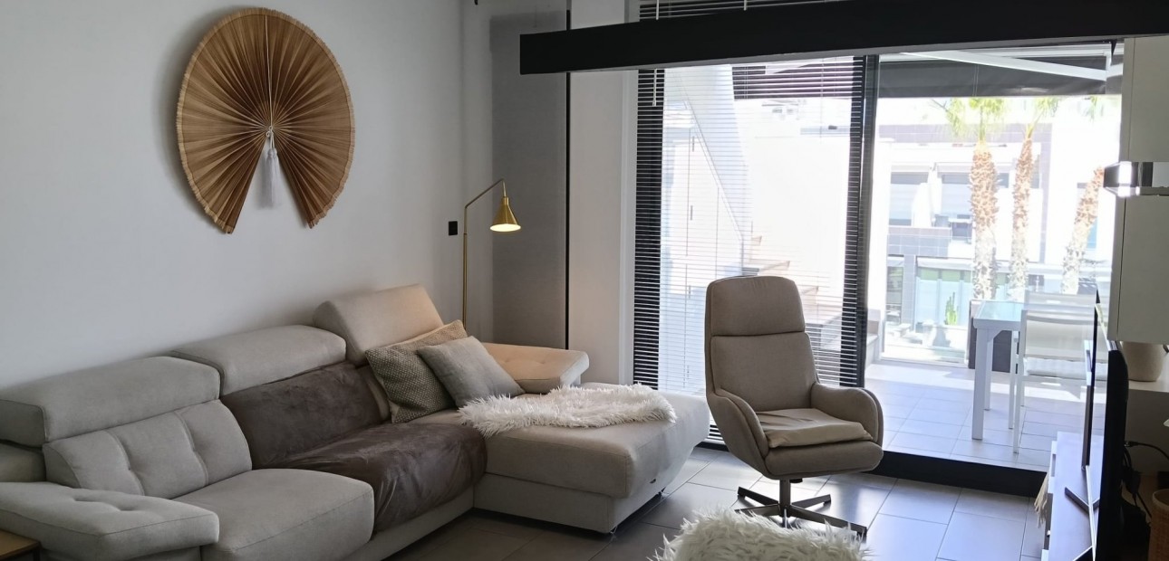 Herverkoop - Appartement / flat -
Orihuela Costa - Punta Prima