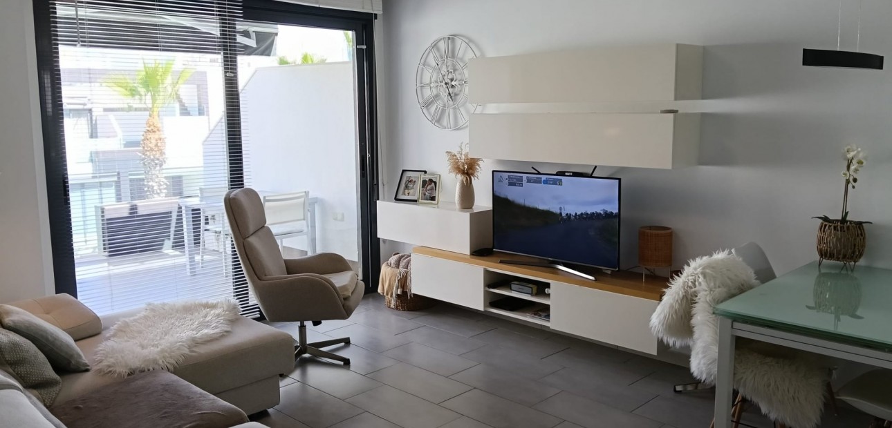 Herverkoop - Appartement / flat -
Orihuela Costa - Punta Prima