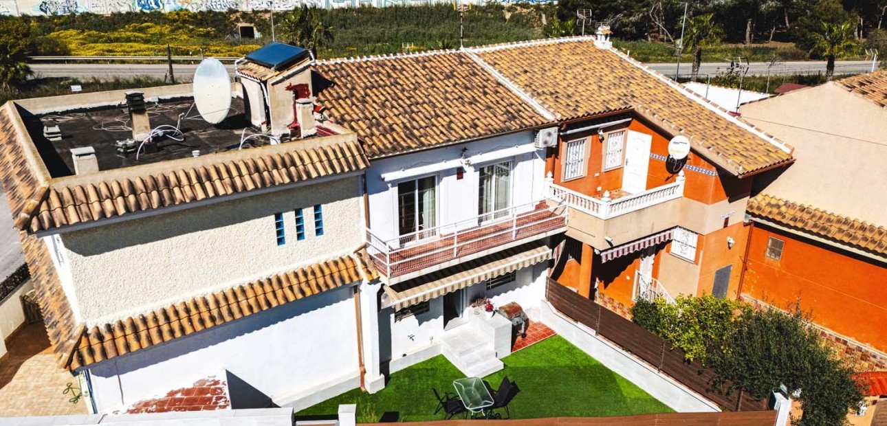 Herverkoop - Herenhuis -
Los Alcázares - Los Narejos