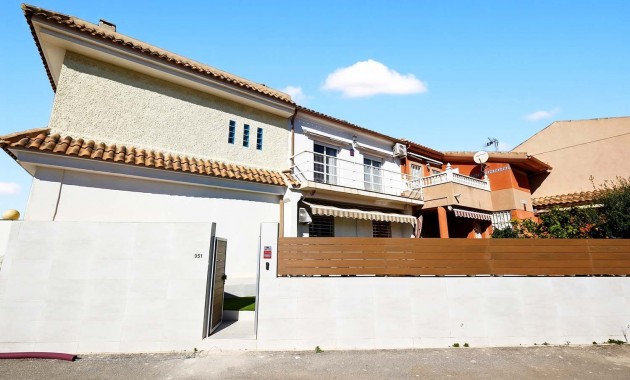 Herverkoop - Herenhuis -
Los Alcázares - Los Narejos