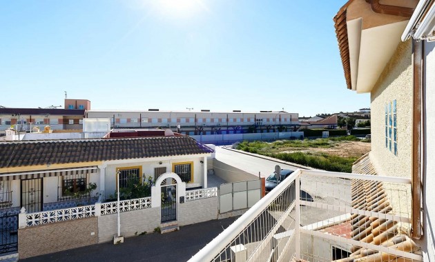 Herverkoop - Herenhuis -
Los Alcázares - Los Narejos