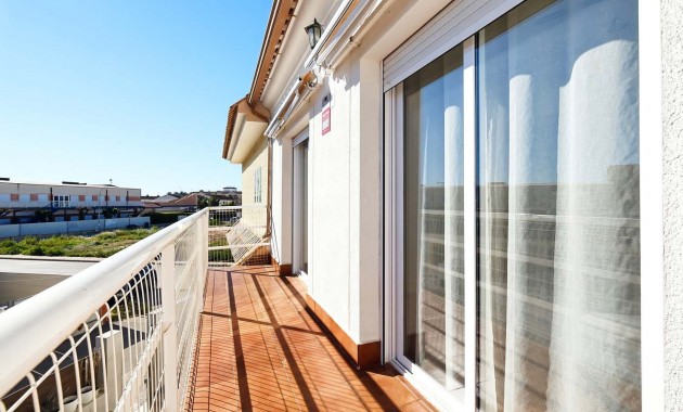 Herverkoop - Herenhuis -
Los Alcázares - Los Narejos
