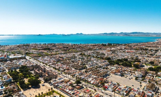 Herverkoop - Herenhuis -
Los Alcázares - Los Narejos