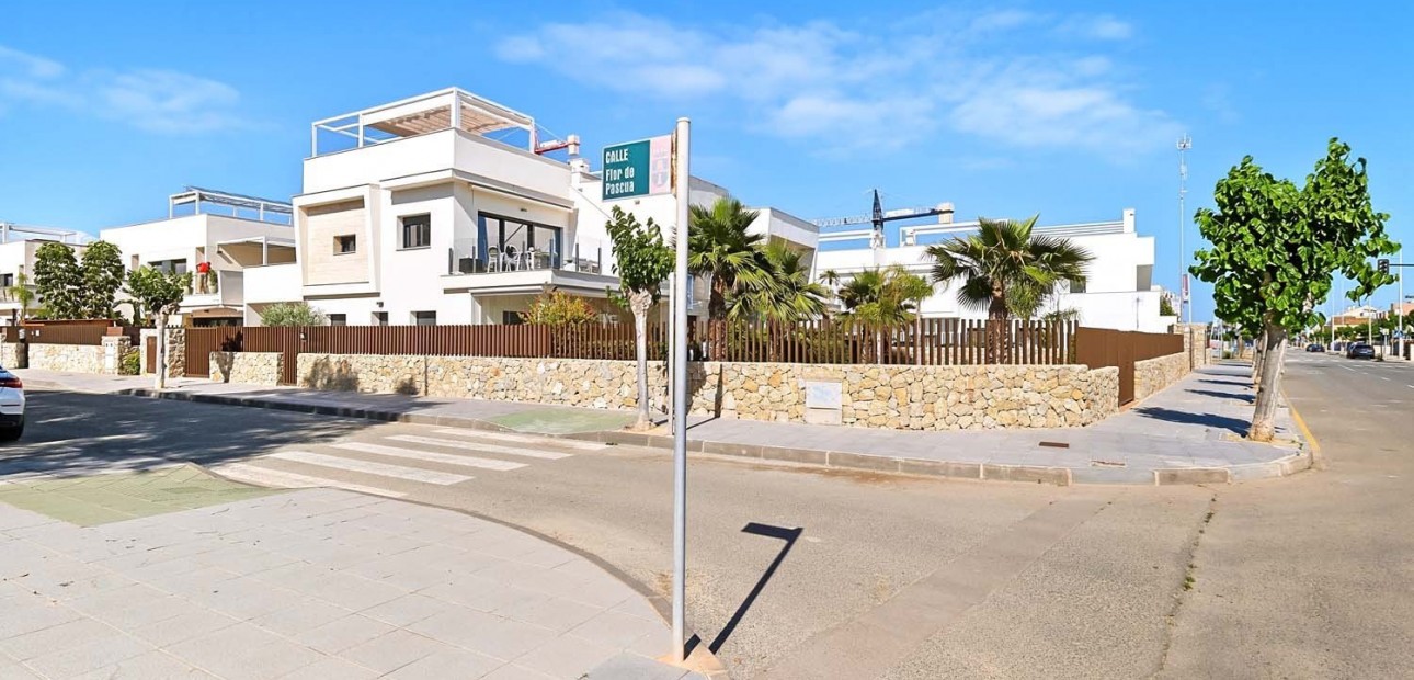 Herverkoop - Appartement / flat -
Pilar de La Horadada - El Mojón