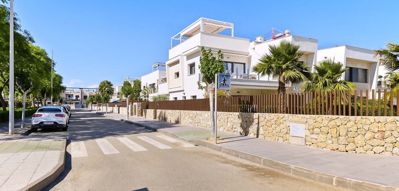 Herverkoop - Appartement / flat -
Pilar de La Horadada - El Mojón