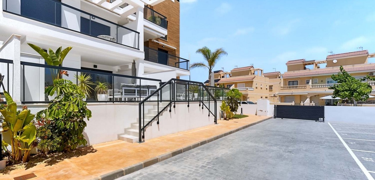 Herverkoop - Appartement / flat -
Pilar de La Horadada - El Mojón
