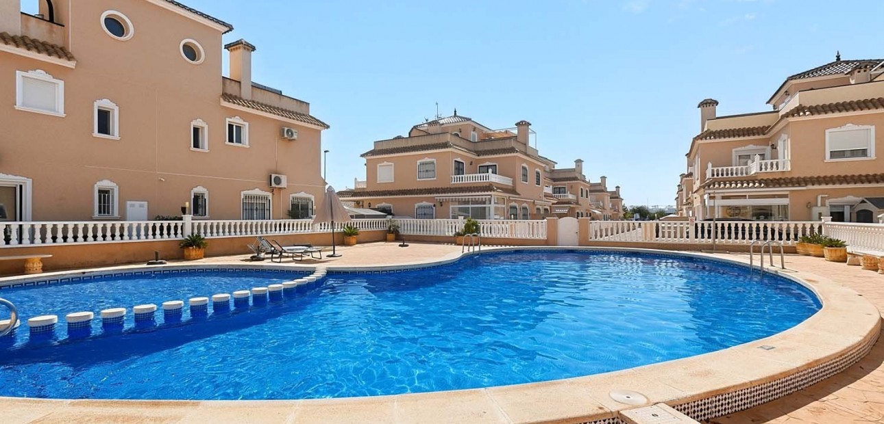 Herverkoop - Quad Villa -
Torre de La Horadada - Torre de La Horadada - Town
