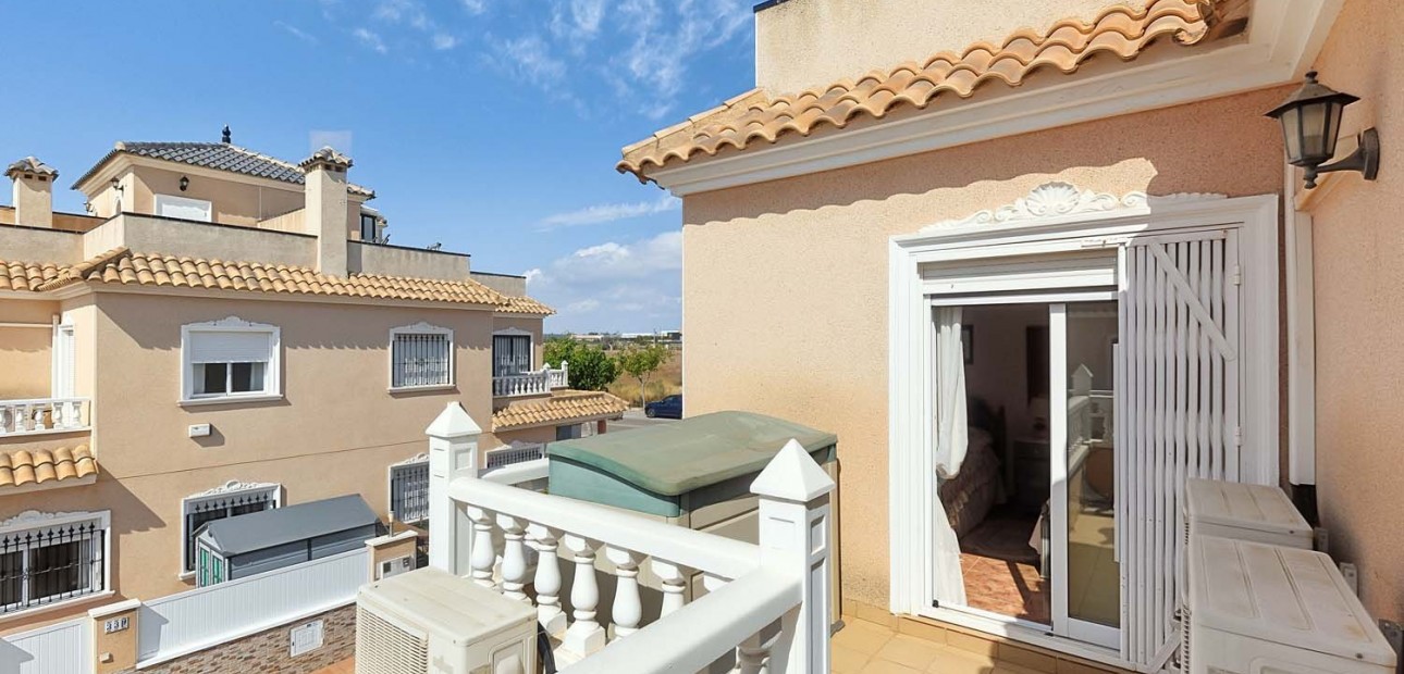 Herverkoop - Quad Villa -
Torre de La Horadada - Torre de La Horadada - Town