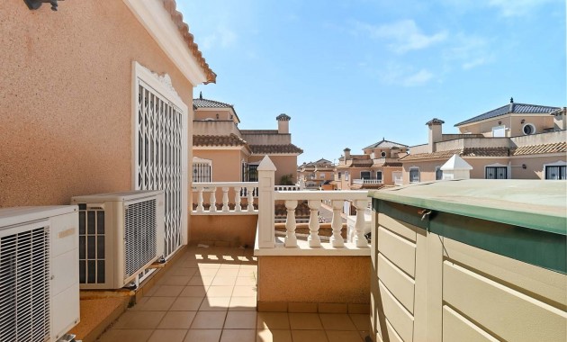 Herverkoop - Quad Villa -
Torre de La Horadada - Torre de La Horadada - Town