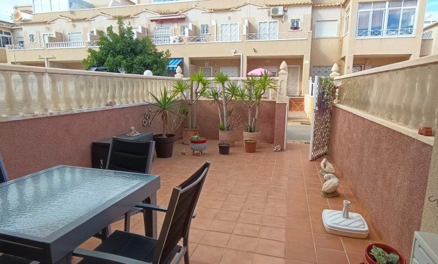 Herverkoop - House -
Orihuela Costa