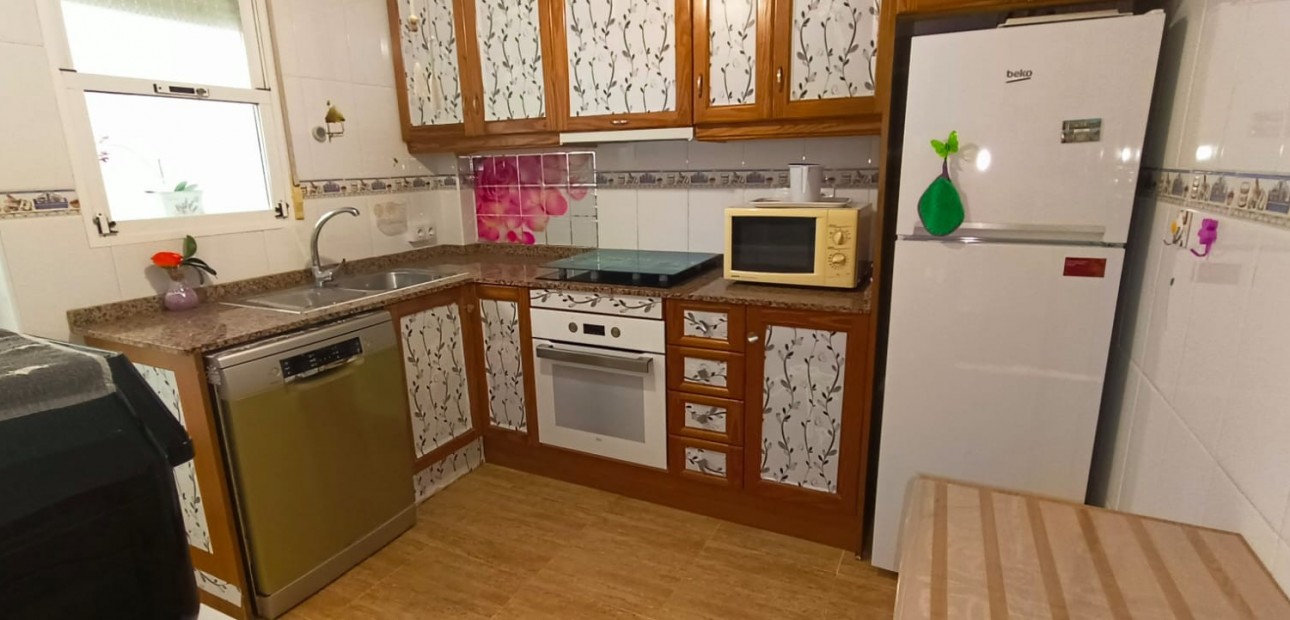 Herverkoop - House -
Orihuela Costa