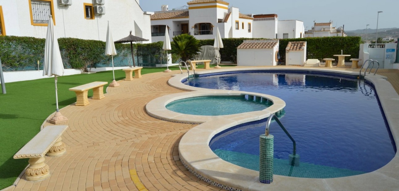 Sale - Apartment / flat -
Orihuela - Entre Naranjos Vistabella