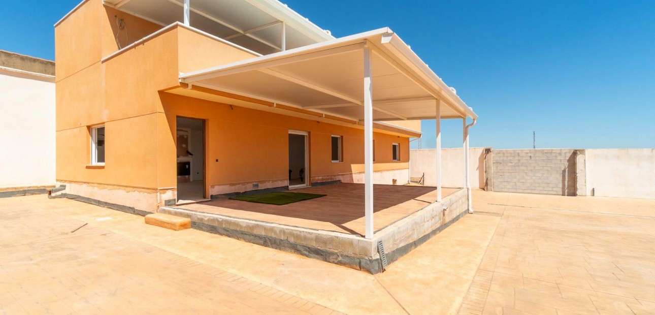 Sale - House -
San Miguel de Salinas - Torremendo