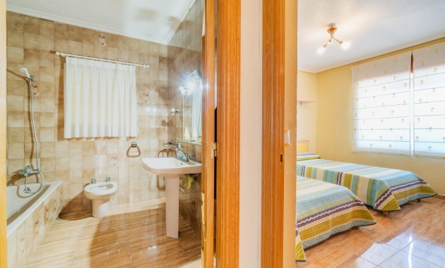 Sale - House -
San Miguel de Salinas - Torremendo