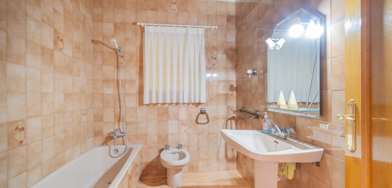 Sale - House -
San Miguel de Salinas - Torremendo