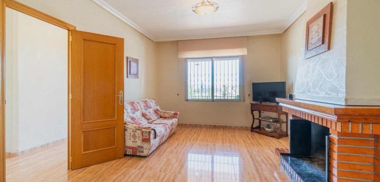 Sale - House -
San Miguel de Salinas - Torremendo